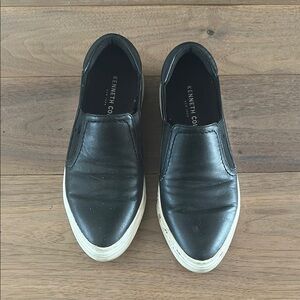 Kenneth Cole Black Leather Loafers Sleek Slip-Ons